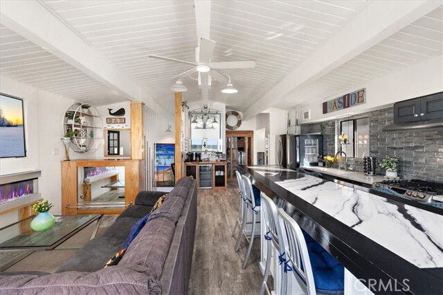 Building Photo - 2214 W Oceanfront