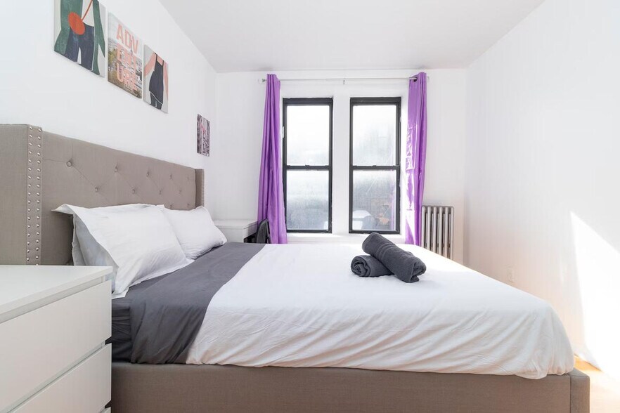 Building Photo - 340 E 94th St