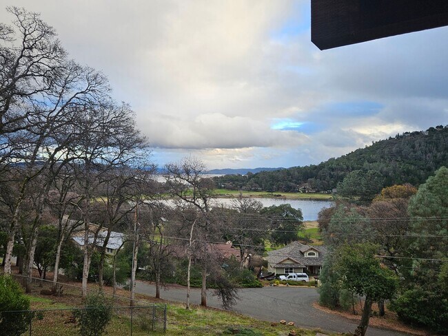 Building Photo - Beautiful retreat - Garbage and Internet included