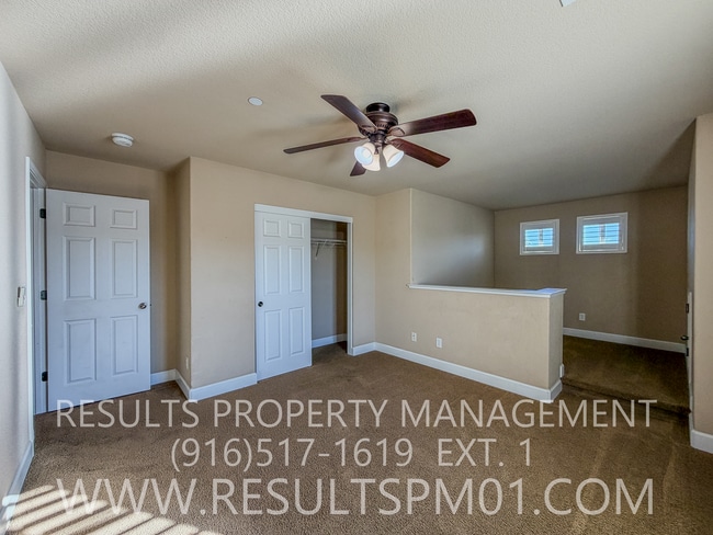 Building Photo - Elegance and spacious Mini Mansion