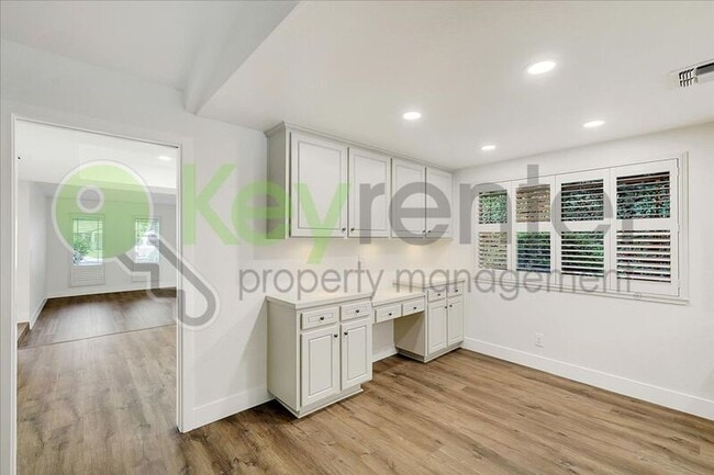 Building Photo - 304 Diamond Oaks Rd