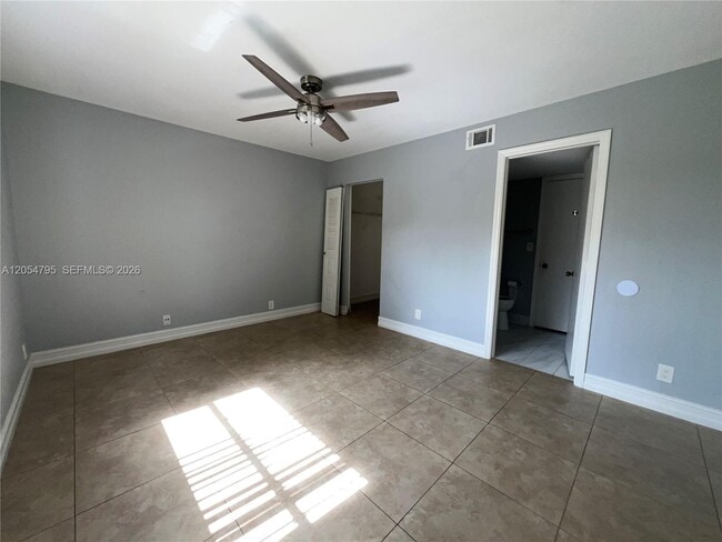 Building Photo - 5801 Riverside Dr