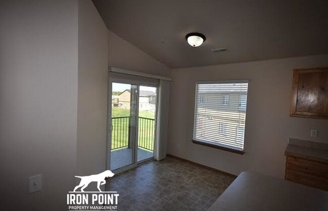 Building Photo - 2107WHISPERINGWILLOW