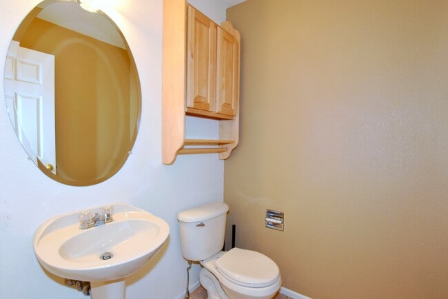 Building Photo - 2203 Copper Creek Dr