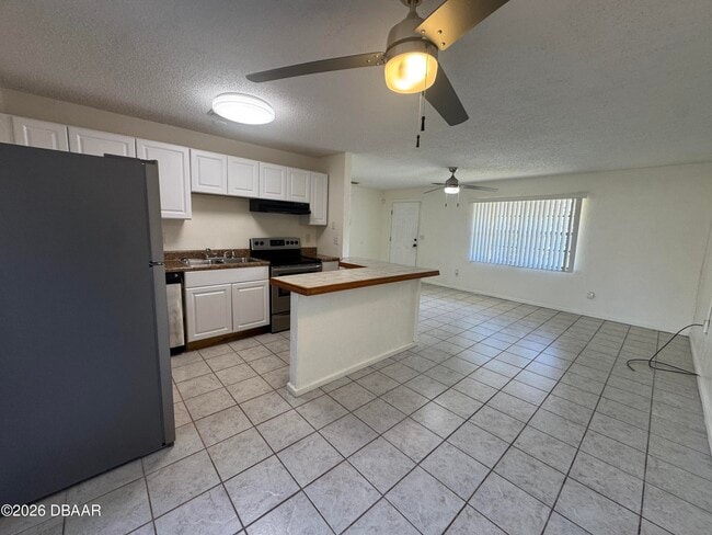Building Photo - 319 Cavanah Dr