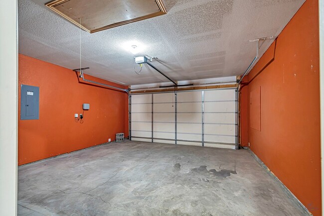 Building Photo - 7041 XIT Ranch Rd