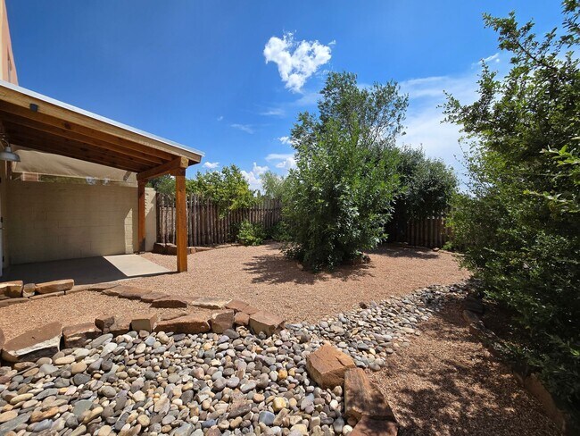 Building Photo - 2582 Camino San Patricio
