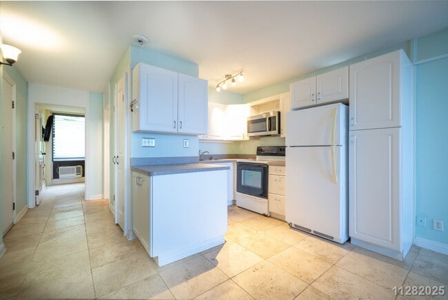 Building Photo - 1 Bd,1Ba,2Pkg! 51-636 Kamehameha Hwy #511 at $2,300/month