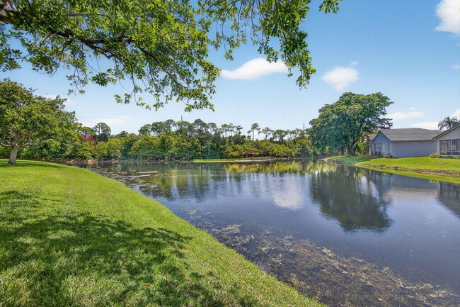 Building Photo - 406 Harbour Pointe Way