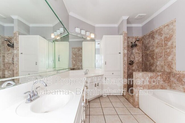 Building Photo - 1135 Berwick Rd