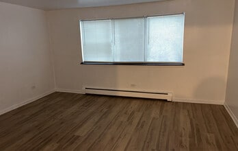 Building Photo - 3847 W 124th Pl