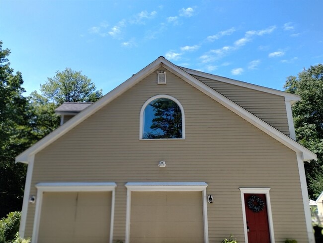 Building Photo - 56 McIntosh Ln