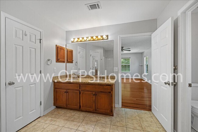 Building Photo - 4 Bedroom Home in Antioch Estates