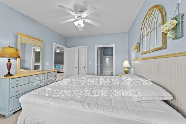 Building Photo - 4825 Luster Leaf Cir