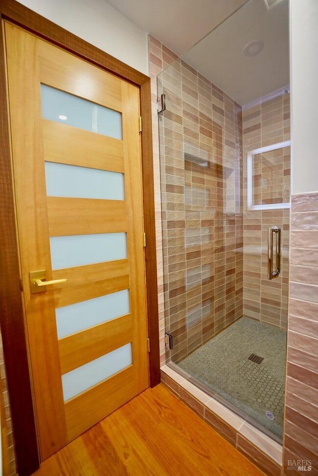 Building Photo - 119 Cloud View Rd