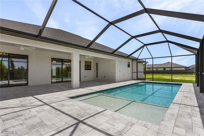 Building Photo - 2510 SW 17th Ave