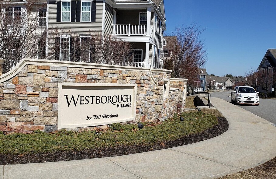 Community main entrance - 115 Deacon Shattuck Way