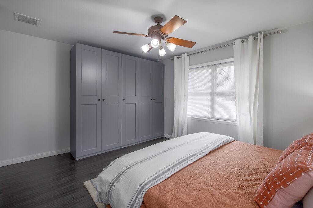 Building Photo - 6004 Libyan Dr