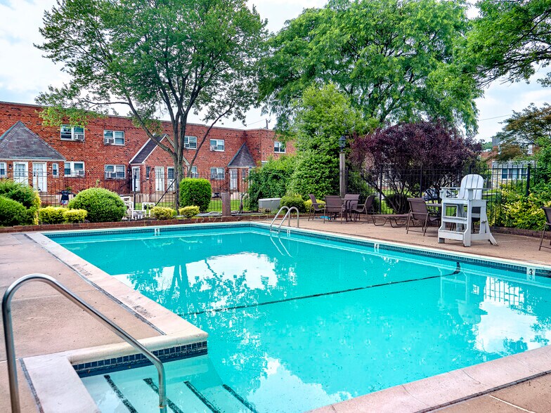 Winchester Walk Welsh 2600 Welsh Rd Philadelphia PA 19152