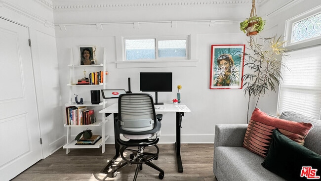 Building Photo - 3489 2nd Ave