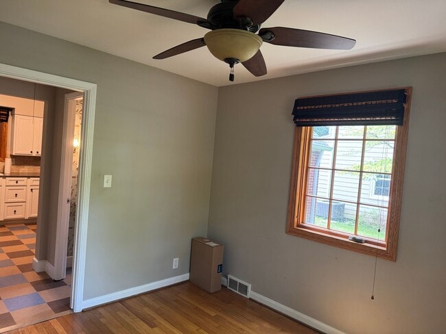 Building Photo - Brick Cape Cod in Upper Arlington School D...