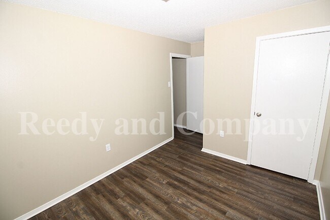 Building Photo - 5158 Breckenwood Dr