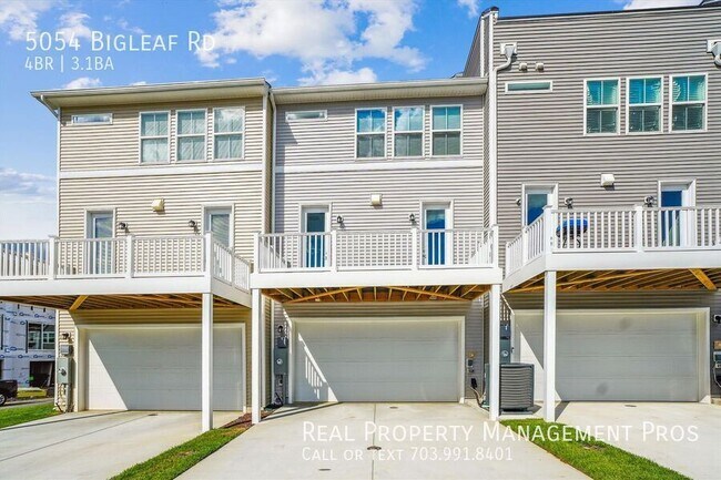Building Photo - 5054 Bigleaf Rd
