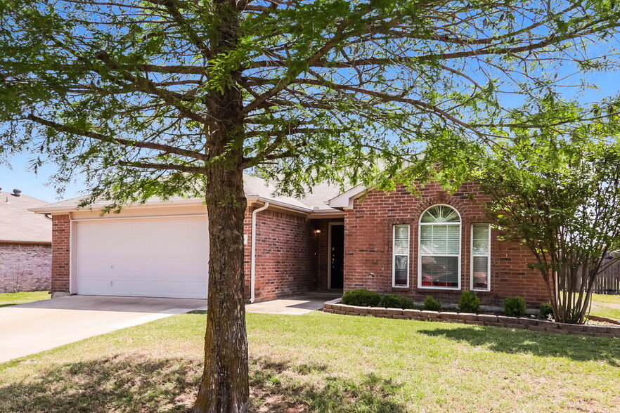 Building Photo - 420 Fireside Pl