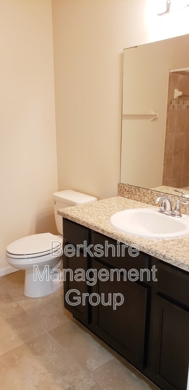 Building Photo - 1012 Dossey Oaks Ln