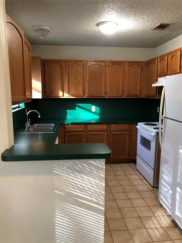 Building Photo - 901 Park Pl Blvd