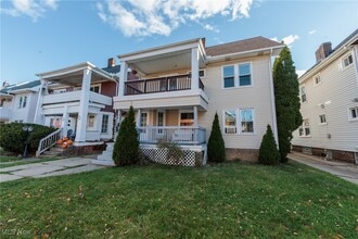 Building Photo - 2035 Chesterland Ave