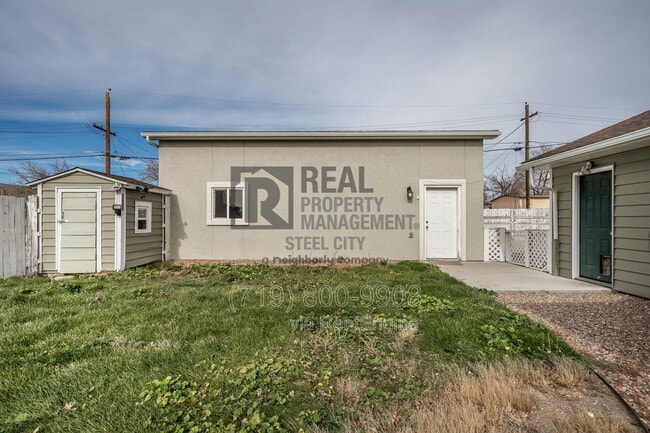 Building Photo - 903 W 15th St