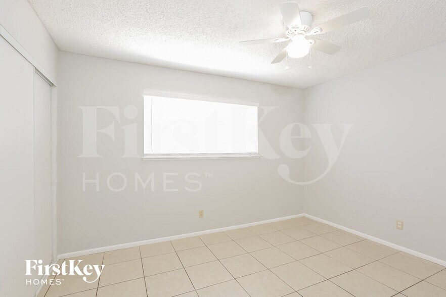 Building Photo - 2552 Masters Cir
