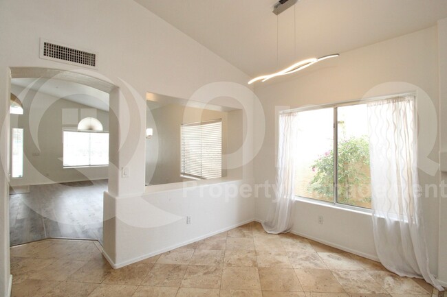 Building Photo - 14501 N 100th Way