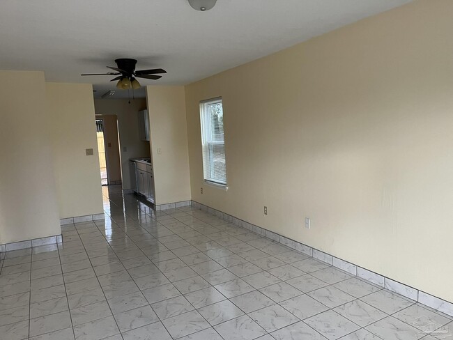 Building Photo - 3222 Redwood Ln