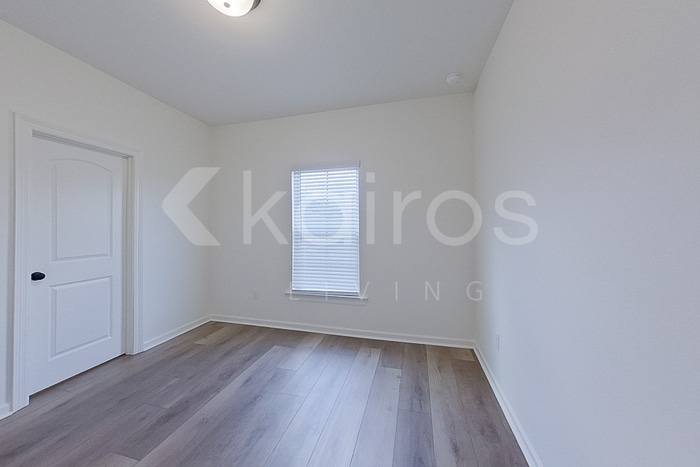 Building Photo - 118 Rainfall Ln