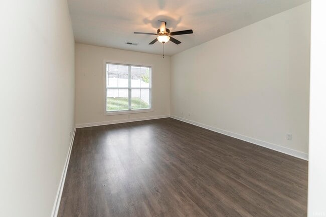 Building Photo - 2822 Brewster Dr