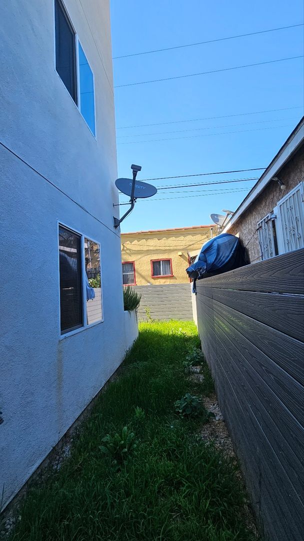 Building Photo - 43(211)