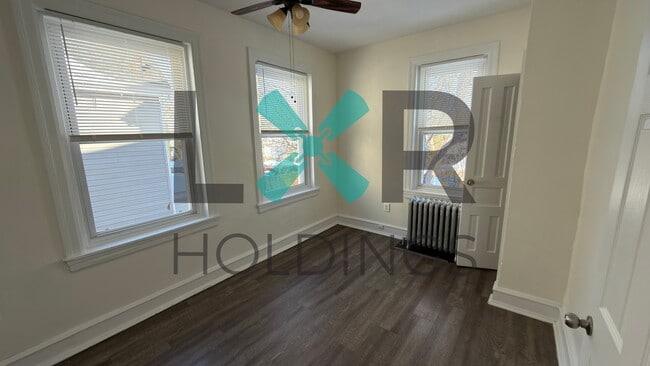 Building Photo - 917 Pembroke Ave