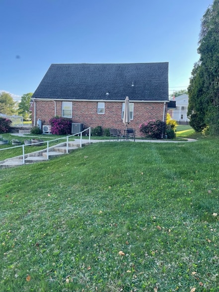 Building Photo - 2926 Cub Hill Rd