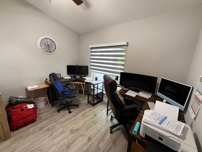 Building Photo - 219 Compass Rose Dr
