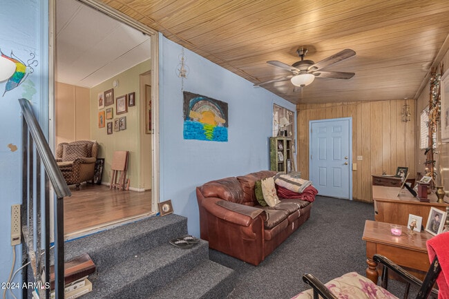 Building Photo - 2650 W Union Hills Dr