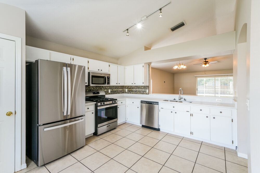 Building Photo - 29324 Birds Eye Dr