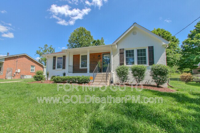 Building Photo - 3025 Blackwood Dr