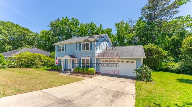 Building Photo - 3940 Biltmore Dr