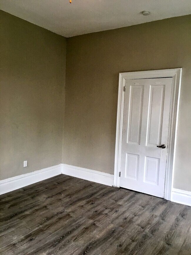 Building Photo - *** Amazing Apartment in Mt. Washington * ...