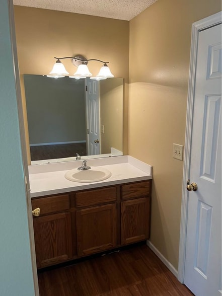 Building Photo - 1801 Heritage Rd