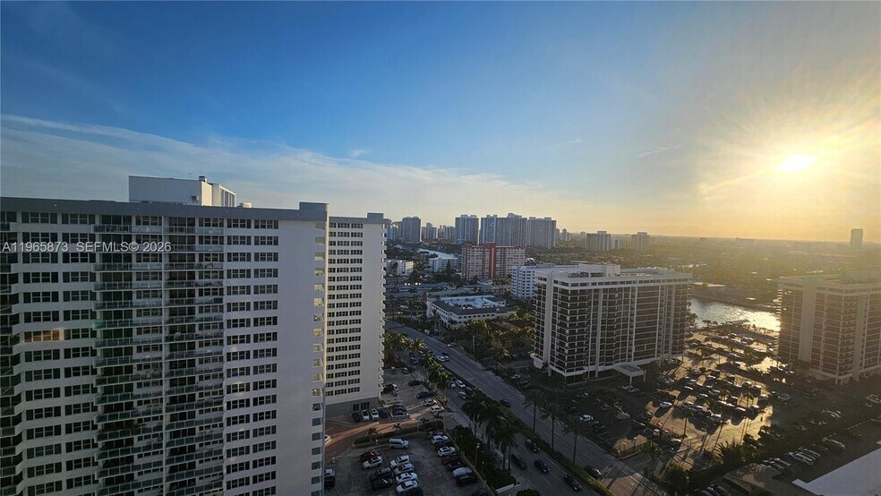 Building Photo - 1980 S Ocean Dr