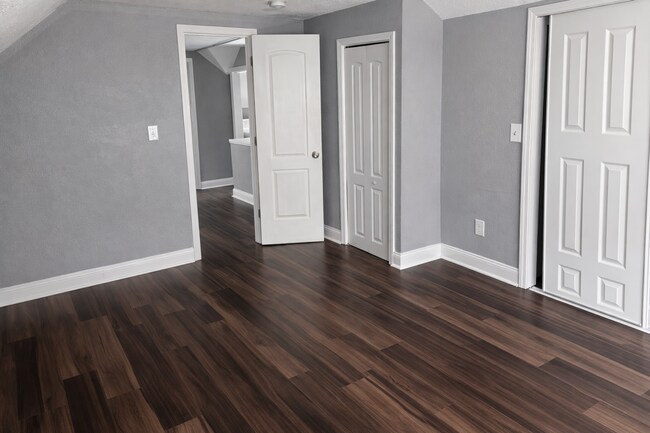 Building Photo - 3636 The Paseo