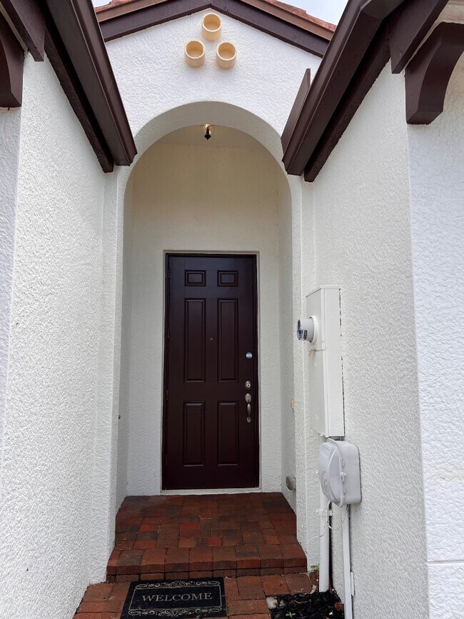 Building Photo - 7935 Bristol Cir